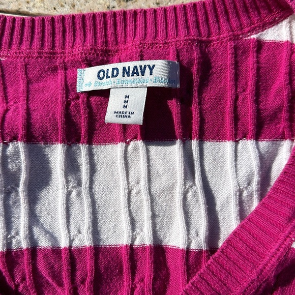 Old Navy, Size Medium, V-Neck Sweater - Picture 4 of 5